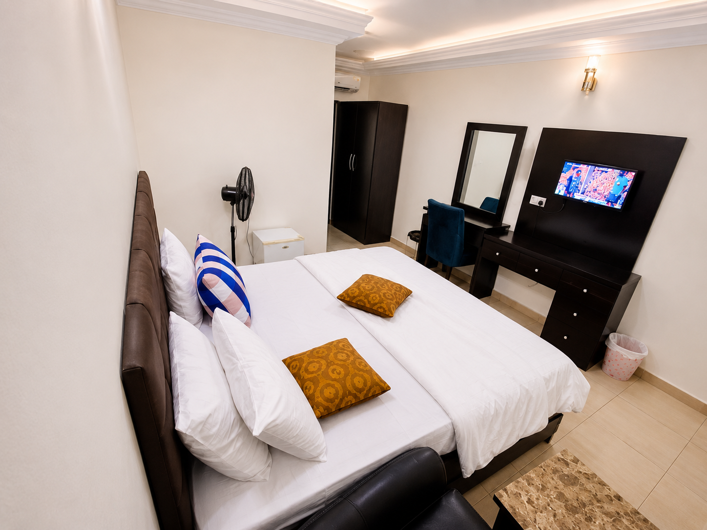 Princess Suite room detail